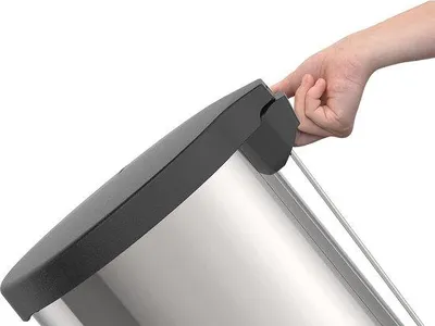 Immagine prodotto di Famanu, bidone per rifiuti in acciaio inossidabile, 20 litri: una soluzione elegante e pratica per i rifiuti domestici