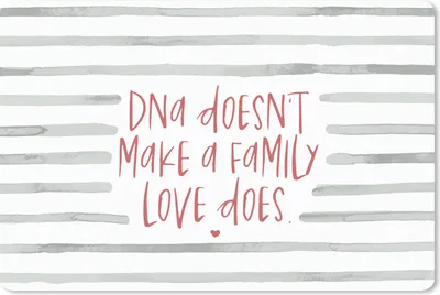 Produktbild von MuchoWow® Schreibtischunterlage Zitate - Die DNA macht noch keine Familie - Sprichwörter 60x40 cm - XXL Mauspad - Großes Mauspad