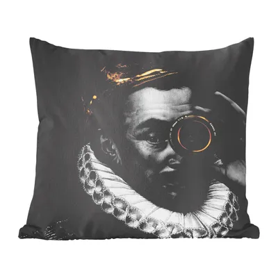 Produktbild von MuchoWow® Zierkissen Sofakissen Wohnzimmer Dekokissen 45x45 cm Wilhelm von Oranien - Kunst - Gold - Schlafpolster - Polster für das Sofa