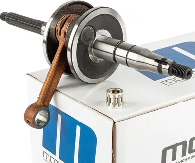 Imagen del producto de EJE DE BIELA MOTOFORCE ESTÁNDAR, compatible con motores Minarelli verticales con un pasador de 10 mm.