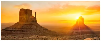 Produktbild von Wallario Premium Glasbild, freischwebende Optik, kräftige Farben, Größe 80 x 32 cm Motiv Monument bei Sonnenuntergang