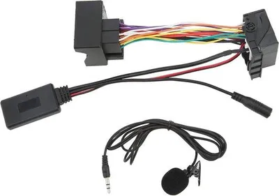 Image de Adaptateur AUX pour voiture avec microphone mains libres pour RCD310, RCD510, RNS310, RNS315 et RNS510 - Qualité supérieure