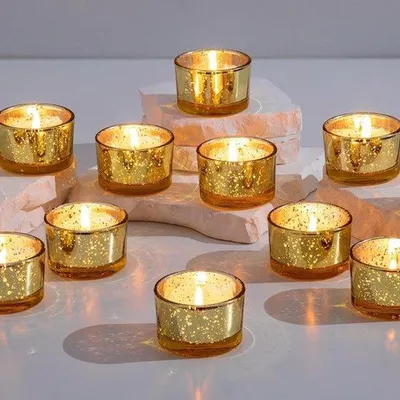 Produktbild von Glaslichtkaarsenhalter Set aus 24 Stück - Goldene Glaskandelaaren für den Tisch - Hochzeitsdekorationen Hausdekoration - kleine Votivkerzenhalter Bulk