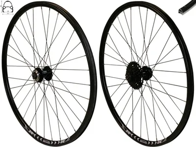 Produktbild von REDONDO 28 Zoll Laufrad Set HR + VR Disc Felge Schwarz + 9 fach Shimano Kassette