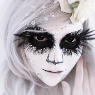 Produktbild von aricona Farbige Mini Sclera Kontaktlinsen Halloween Black Kostüm Karneval Zombie