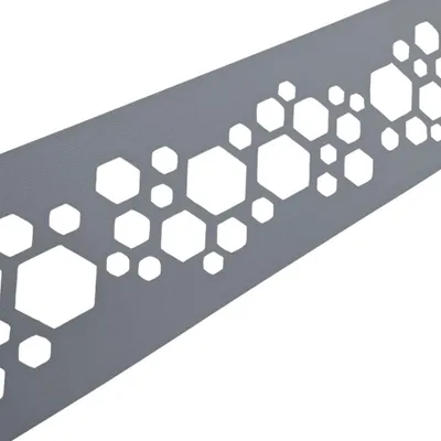 Produktbild von zaun|zu PREMIUM Nachbildung Hexagon: Sichtschutzstreifen mit Lasermuster für Doppelstabzaun Fenstergrau 2,55m
