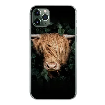 Produktbild von MuchoWow® Handyhülle Schutzhülle Hülle für iPhone 11 Pro Max Schottische Highlander - Tier - Flora Silikon Softcase Handy Hülle - Schutz