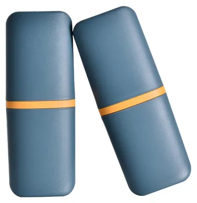 Produktbild von 2er-Pack Reise-Zahnbürstenetui aus robustem PP-Material mit maßgeschneiderten Abmessungen von 20,5 x 7,5 x 5,5 cm – ideal als Zahnbürstenbehälter, -becher und -halter in einem. Bietet sicheren Platz für bis zu 19 cm lange Zahnbürsten, Zahnpasta, Kamm und weitere Kleinteile wie Make-up-Pinsel oder Stifte. Dank leichtem Gewicht und kompaktem Format passt es mühelos in jede Tasche oder jeden Koffer. Farbe: Grün. Vielseitig einsetzbar – ob für Schule, Urlaub, Camping oder Büro – dieses praktische Reise-Zahnbürs