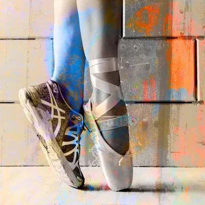 Produktbild von Glasbild Ballerina 1 100 x 100 cm
