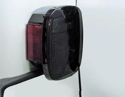 Zdjęcie produktu dla Tylne światła, osłona z przydymionego szkła Jeep Wrangler TJ US
