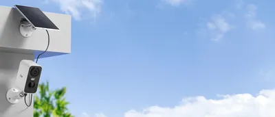 Zdjęcie produktu dla Kamera monitoringu do użytku zewnętrznego - kamera typu dome - podwójny obiektyw 3 MP - 4-krotny zoom optyczny - zasilanie solarne i akumulatorowe (akumulator 5200 mAh) - kolorowy tryb nocny z detekcją ruchu - klasa szczelności IP66 - kolor biały