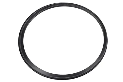 A black ring on a white background.