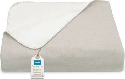 Produktbild von Kuscheldecke in Wendeoptik, 150x200 cm, grau-weiß