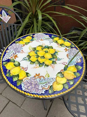 Produktbild von Casa Padrino Luxus Jugendstil Gartentisch Mehrfarbig / Grau Ø 70 cm - Schmiedeeisen Garten Tisch mit Lavastein Tischplatte - Barock & Jugendstil Garten Möbel - Luxus Qualität - Italy