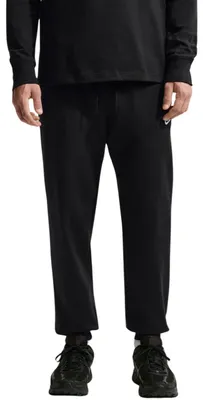 Productafbeelding van Nike Club Fleece broek, model FQ4330-010, maat XL (188 cm)