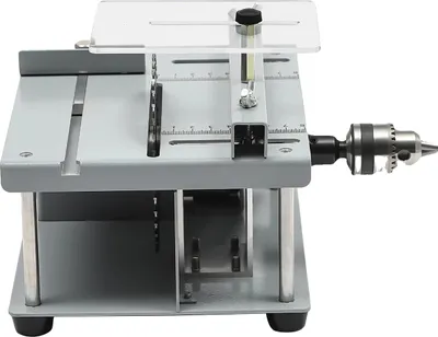 Produktbild von Mini Tischsäge, 96W Leistung, 110-240V Spannung, hochwertiges Stahlmaterial, kompaktes Design, vielseitig für Holz und Kunststoff