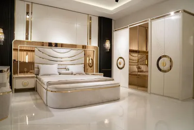 Immagine prodotto di Set di sacchi a pelo in beige con legno e tessuto per una camera da letto moderna