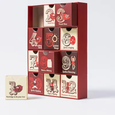 Image de Créez votre propre calendrier de l'Avent pour les 12 jours précédant Noël, avec 12 surprises à découvrir. Calendrier de compte à rebours de Noël, cadeau