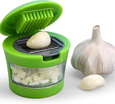 Immagine prodotto di Grattugia per aglio a mano - Grattugia portatile in acciaio inossidabile e mini tritatutto per la cucina