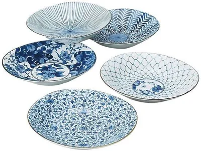 Image de Assiettes traditionnelles japonaises en porcelaine indigo (lot de 5)