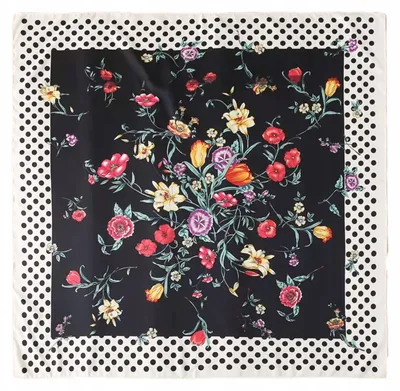 Productafbeelding van Kamea Apaszka, 70x70 cm, zwart, met bloemen en een geometrisch patroon