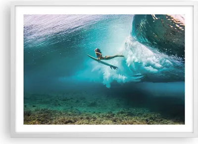 Produktbild von Gerahmtes Poster - Weißer Rahmen - Surfen Unterwasser Frau - 70x50 cm - Wand Bild - Wanddeko - Wandbilder - Kunstposter - Wandposter - Bilderrahmen - Bilder - Kunstdruck - P2WAA70x50-4898
