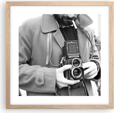 Produktbild von Gerahmtes Poster - Rahmen in heller Eiche - Die Kamera Retro Vintage - 40x40 cm - Wand Bild - Wanddeko - Wandbilder - Kunstposter - Wandposter - Bilderrahmen - Bilder - Kunstdruck - P2NAC40x40-5009