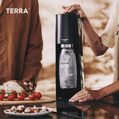 Produktbild von SodaStream Sprudelwassermaschine - Kompakter CO2-Sodamaker mit spülmaschinenfesten Flaschen, ideal für zu Hause und unterwegs