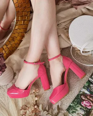 Produktbild von Royalfashion Damen Lefeyoa lackierte Pfostensandalen, Größe 39