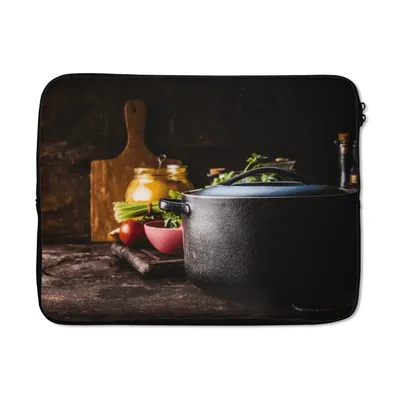 Produktbild von MuchoWow® Laptop Hülle 17 Zoll Laptoptasche Rustikal - Stilleben - Pfanne - Gemüse - Zipper - Schutzabdeckung