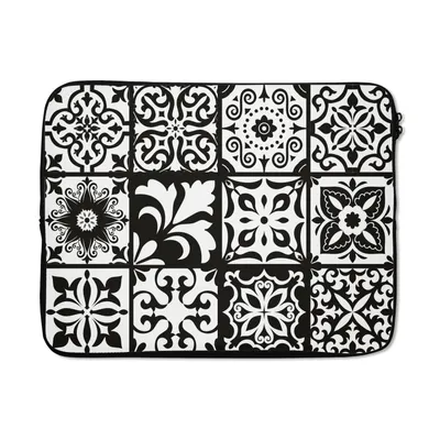 Produktbild von MuchoWow® Laptop Hülle 15 Zoll Muster - Schwarz - Weiß - Blumen - Abstrakt Laptoptasche - Laptoptasche - Sleeve - Rundum-Schutz