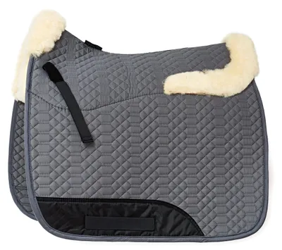 Lammfell-Schabracke, Merino, grau, Dressur (D), mit Fellkranz