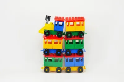 Immagine prodotto di Set LORI 8 treni + 5 auto in plastica in busta 20x26x5cm