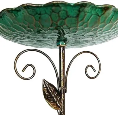 Produktbild von Vogelbad für den Außenbereich mit 76 cm hoher Wasserschale und Erdspieß für Garten, Hof, Park, Landschaft, Terrasse und Außenbereich