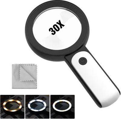Image de Loupe de poche avec éclairage intégré – grossissement 30x et éclairage LED avec 18 diodes