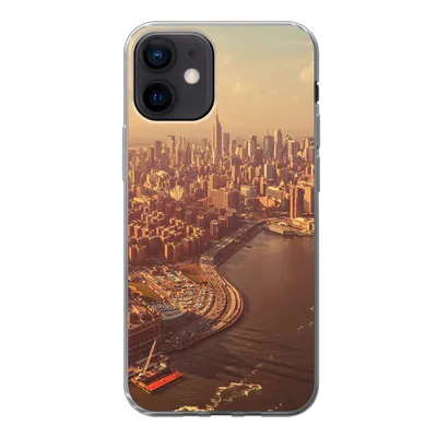 Produktbild von MuchoWow® Handyhülle Schutzhülle Hülle für iPhone 12 New York - Skyline - Gold Silikon Softcase Handy Hülle - Schutzhülle