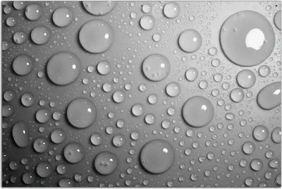 Produktbild von Wallario Outdoor-Poster für Garten oder Balkon, Motiv Wassertropfen in schwarz weiß, in ca. 61 x 91,50 cm