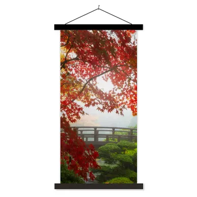 Produktbild von MuchoWow® Textilposter Japanischer Ahorn - Bäume - Brücke - Natur - Japanisch 90x180 cm mit schwarzem Rahmen - Dekoration Wohnzimmer