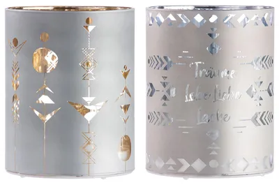Image de Gilde, photophore LED, cylindrique, modèle "Indio", avec inscription, en verre, gris, hauteur 13 cm, diamètre 10 cm. Référence : 44932. Code EAN : 4063387449325. Lot de 2 pièces (assorties)