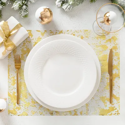 Produktbild von Goldene Tischläufer für Weihnachten - Organza Tischdekoration und Geschenkband (28 cm x 5 m)