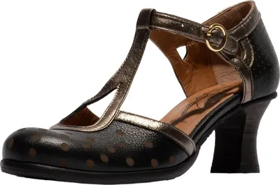 Produktbild von FLY London Retro Pumps aus Leder mit T-Steg, Punktemuster und geschwungenem Absatz