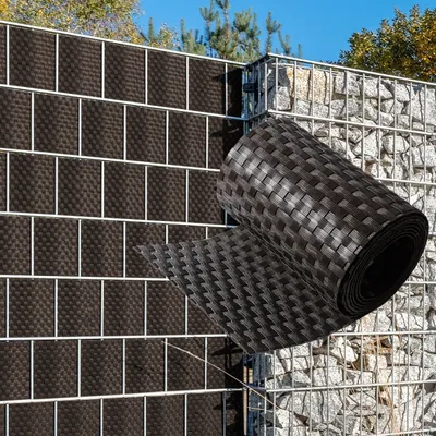 Produktbild von NYVI Polyrattan Sichtschutzstreifen Privafence Dunkelbraun 255 x 19 cm 6 Rollen (15,3 Meter) - SPARSETS - Sichtschutz für Doppelstabmatten Zaun - Premium Zaunsichtschutz