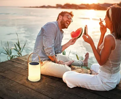 Produktbild von FHL Bari LED SOLAR Außen-Tischleuchte, Outdoor Lampe mit Akku 0,5W warmweiss RGB-Farbsteuerung dimmbar weiß