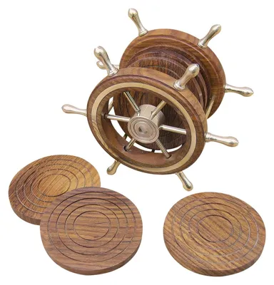 Produktbild von Maritimer Untersetzer aus Holz, rund, mit Lenkradform für Gläser und Tassen