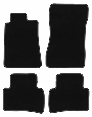 Produktbild von Velours-Fußmatten für Mercedes C W202 1993-2000 (Kombi/Limousine) – 4-tlg, Schwarz, passgenau – Wielganizator BASIC