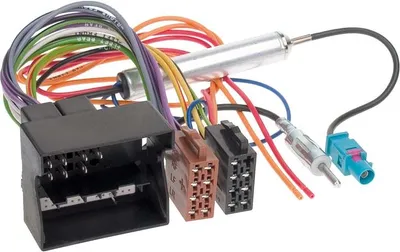 Zdjęcie produktu dla Wiązka przewodów do radia samochodowego OPEL Quadlock > norma ISO / wzmacniacz antenowy phantom