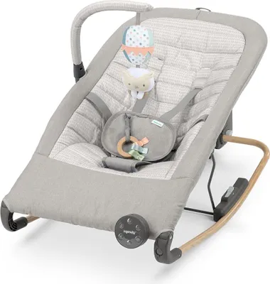 Imagen del producto de Silla mecedora automática Ingenuity Babywippe InMotion, color gris, con música