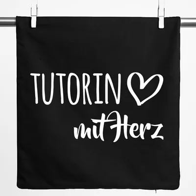 Produktbild von Huuraa Kissenbezug Tutorin mit Herz 40x40cm Black Baumwolle Dekokissenbezug Geschenkidee