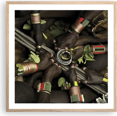 Produktbild von Gerahmtes Poster - Rahmen in heller Eiche - Äthiopien Ritual Stamm - 60x60 cm - Wand Bild - Wanddeko - Wandbilder - Wandposter - Bilderrahmen - Bilder - Kunstdruck - Wandbild - P2NAC60x60-4146
