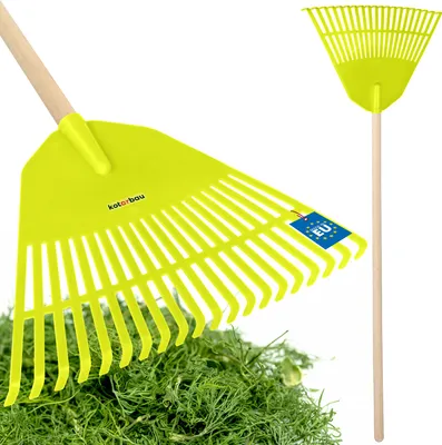 Produktbild von KOTARBAU® Laubrechen Kunststoff mit Stiel Celadongrün 300 x 450 mm Fächerbesen Laubbesen Kunststoff Laubharke groß Laub Rechen Gartenwerkzeug Rasenrechen breit Garten Rechen Kunststoffrechen